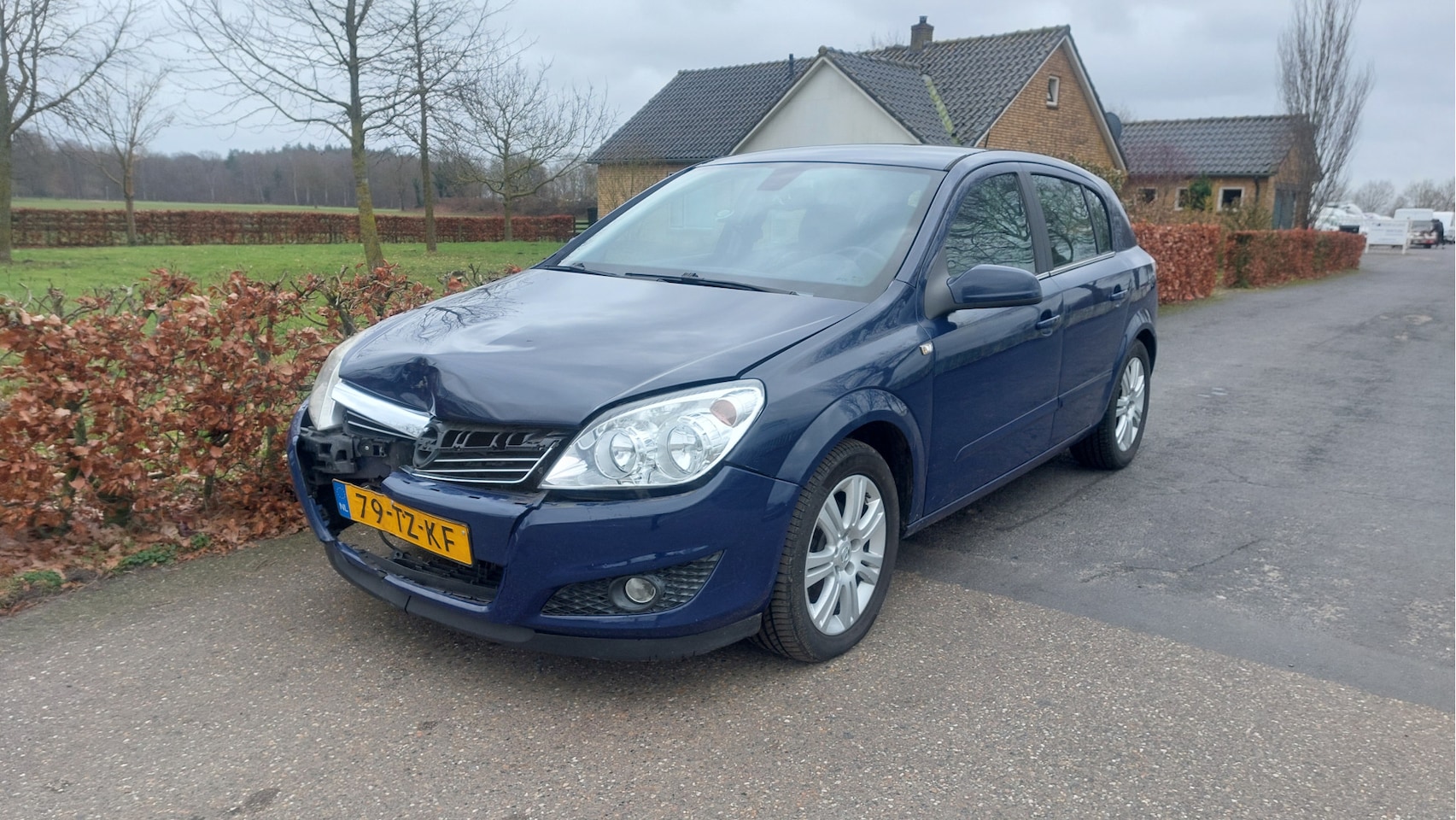 Opel Astra - 1.6 Executive AIRCO BJ 2007 schade - AutoWereld.nl