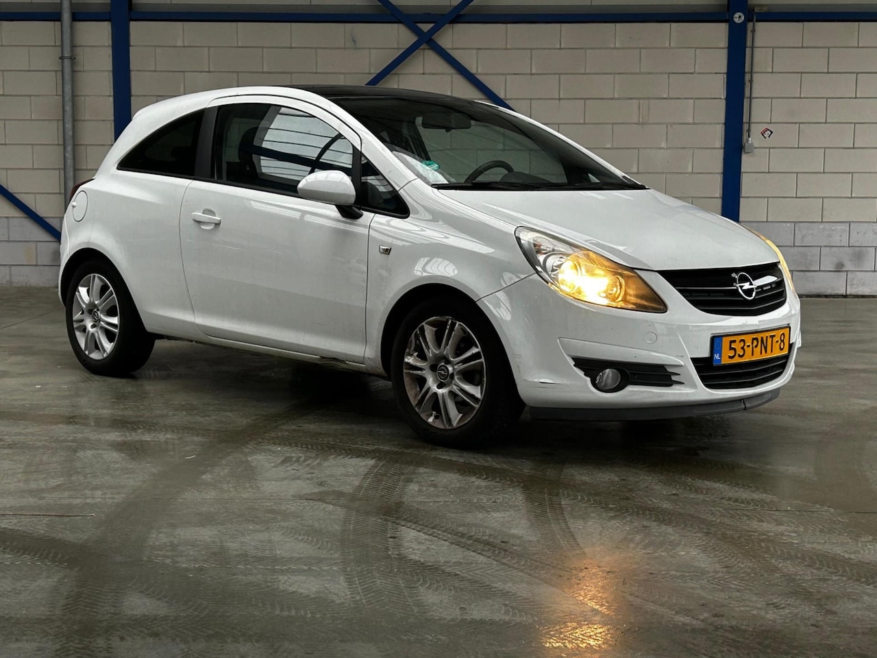 Opel Corsa - 1.4-16V Color Edition 1.4-16V Color Edition - AutoWereld.nl