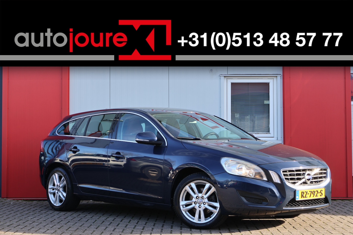 Volvo V60 - 2.0 D3 | 5-cilinder | Leder | Cruise Control | Navigatie | - AutoWereld.nl