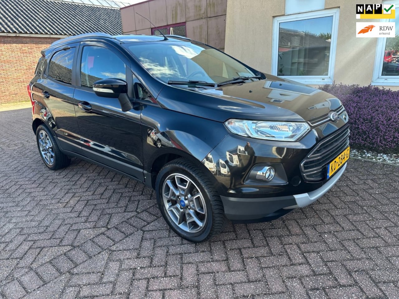 Ford EcoSport - 1.0 EcoBoost Titanium NAVI PDC NIEUWE RIEM - AutoWereld.nl