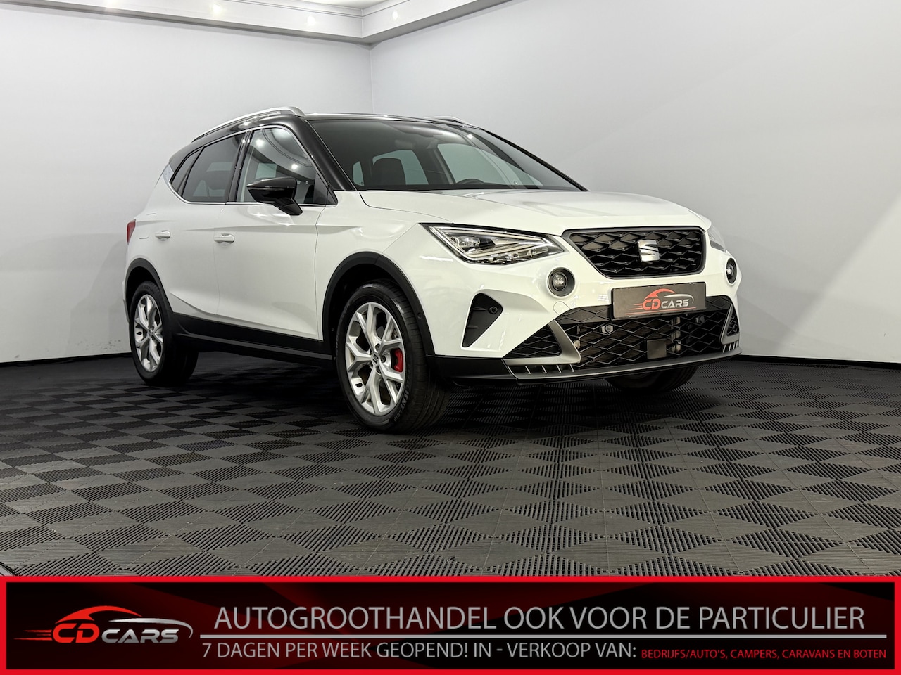 SEAT Arona - 1.5 EcoTSI FR Business Connect Camera, Navi, Keyless start, Virtual desk, Cruise control, - AutoWereld.nl