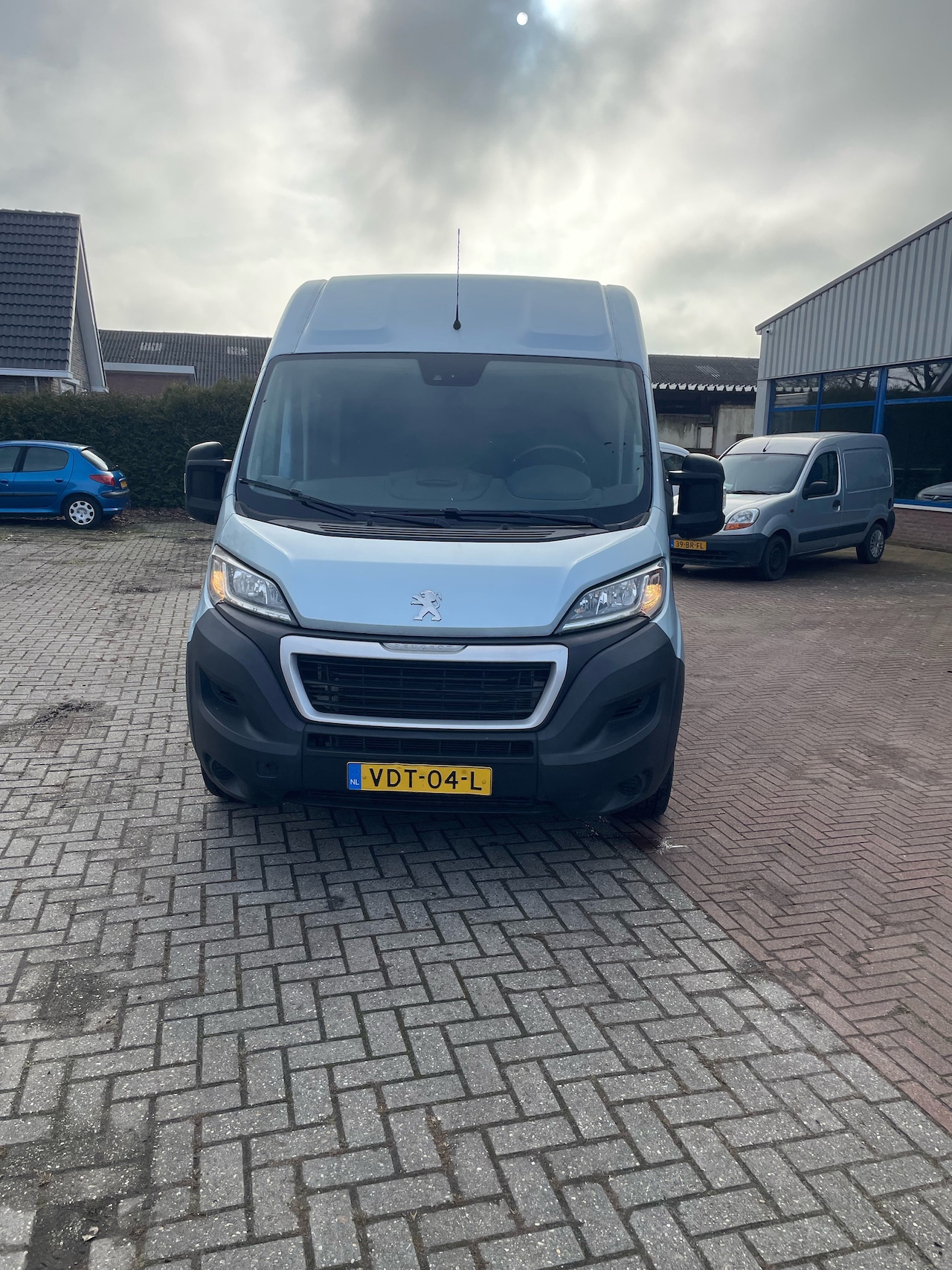 Peugeot Boxer - al voorbereid Camper stand kachel en zonnepanelen - AutoWereld.nl