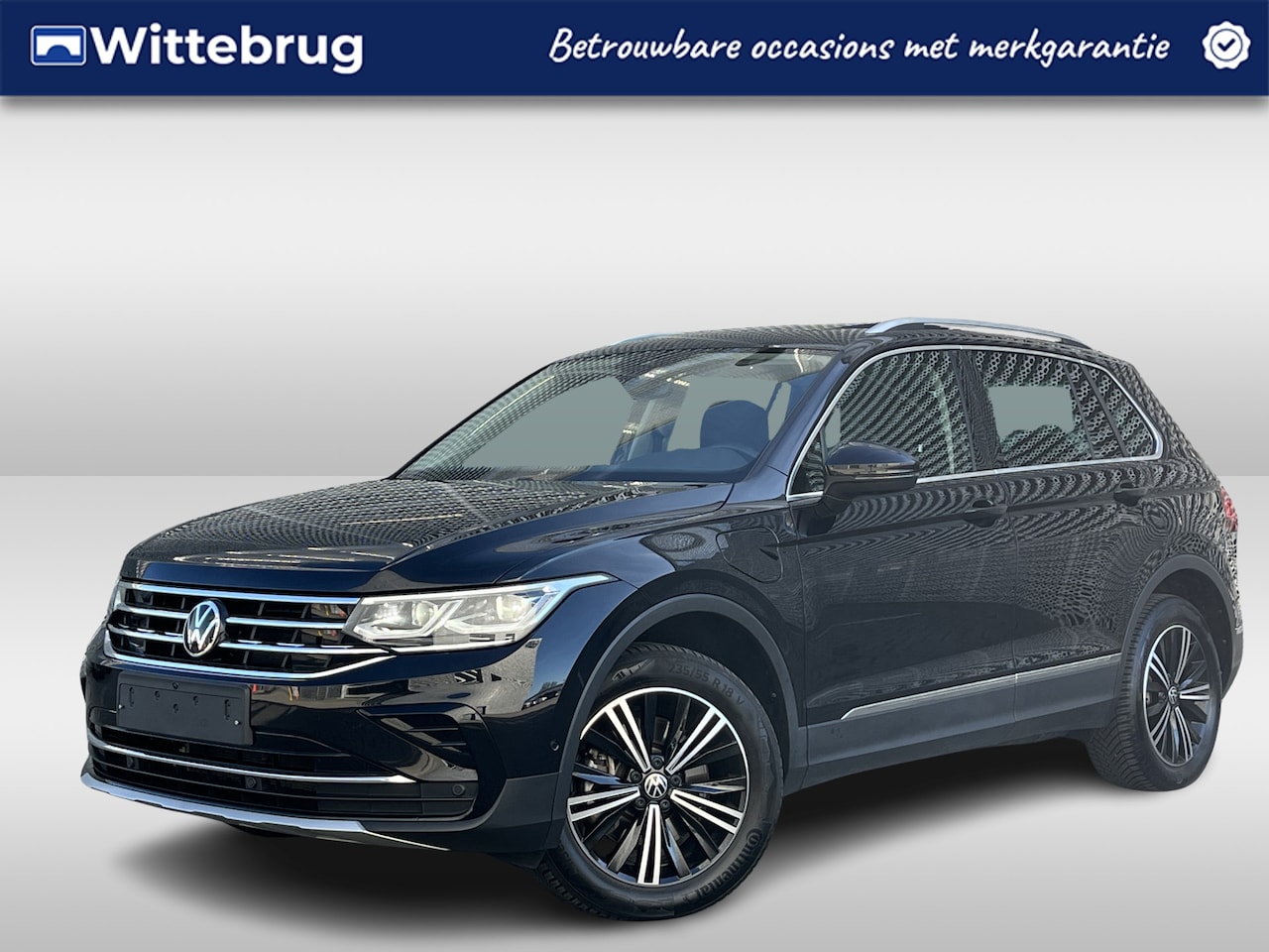 Volkswagen Tiguan - 1.4 TSI eHybrid 245PK Elegance / Panoramadak / IQ LED / Zwenkbare Trekhaak / 360 Camera / - AutoWereld.nl