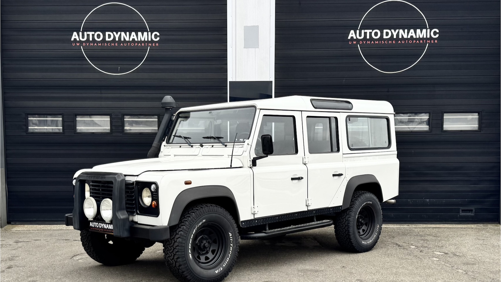 Land Rover Defender 110 - 2.5 TD5 DC E NIEUWSTAAT!! Standkachel - AutoWereld.nl