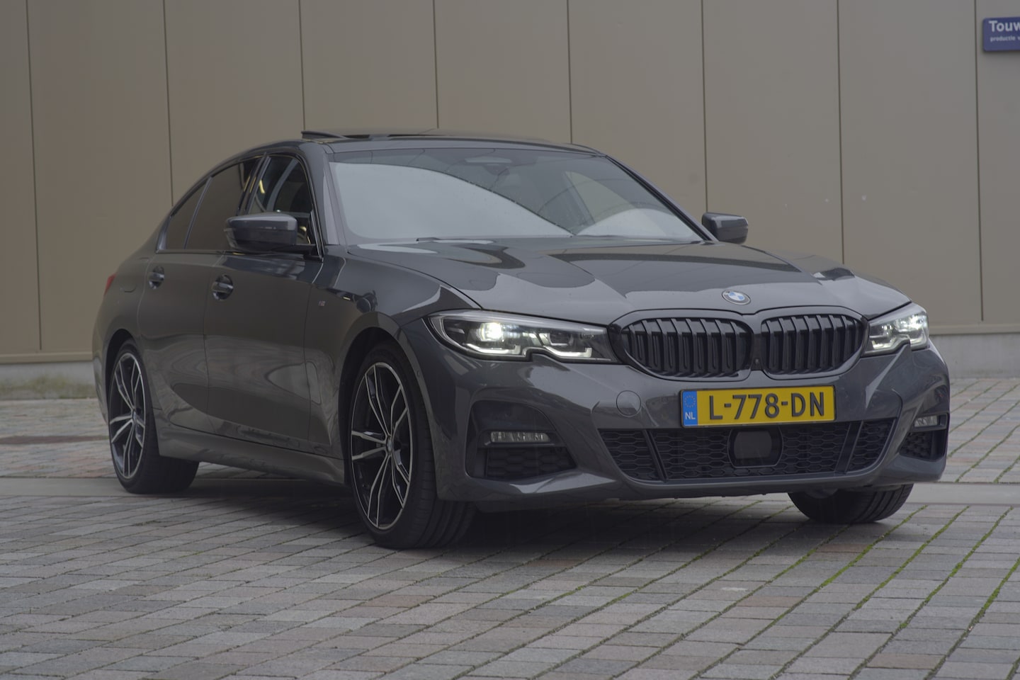 BMW 3-serie - 320i High Executive Bomvol | Orig. NL - AutoWereld.nl