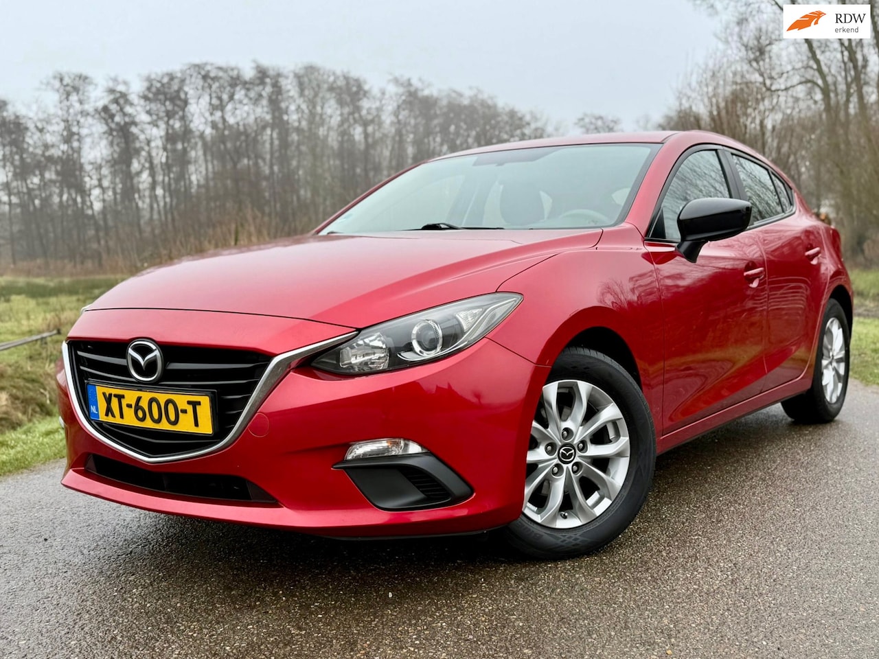 Mazda 3 - 1.5 S Airco 16inch 1ste Eigenaar Trekhaak Perfect onderhouden NAP - AutoWereld.nl