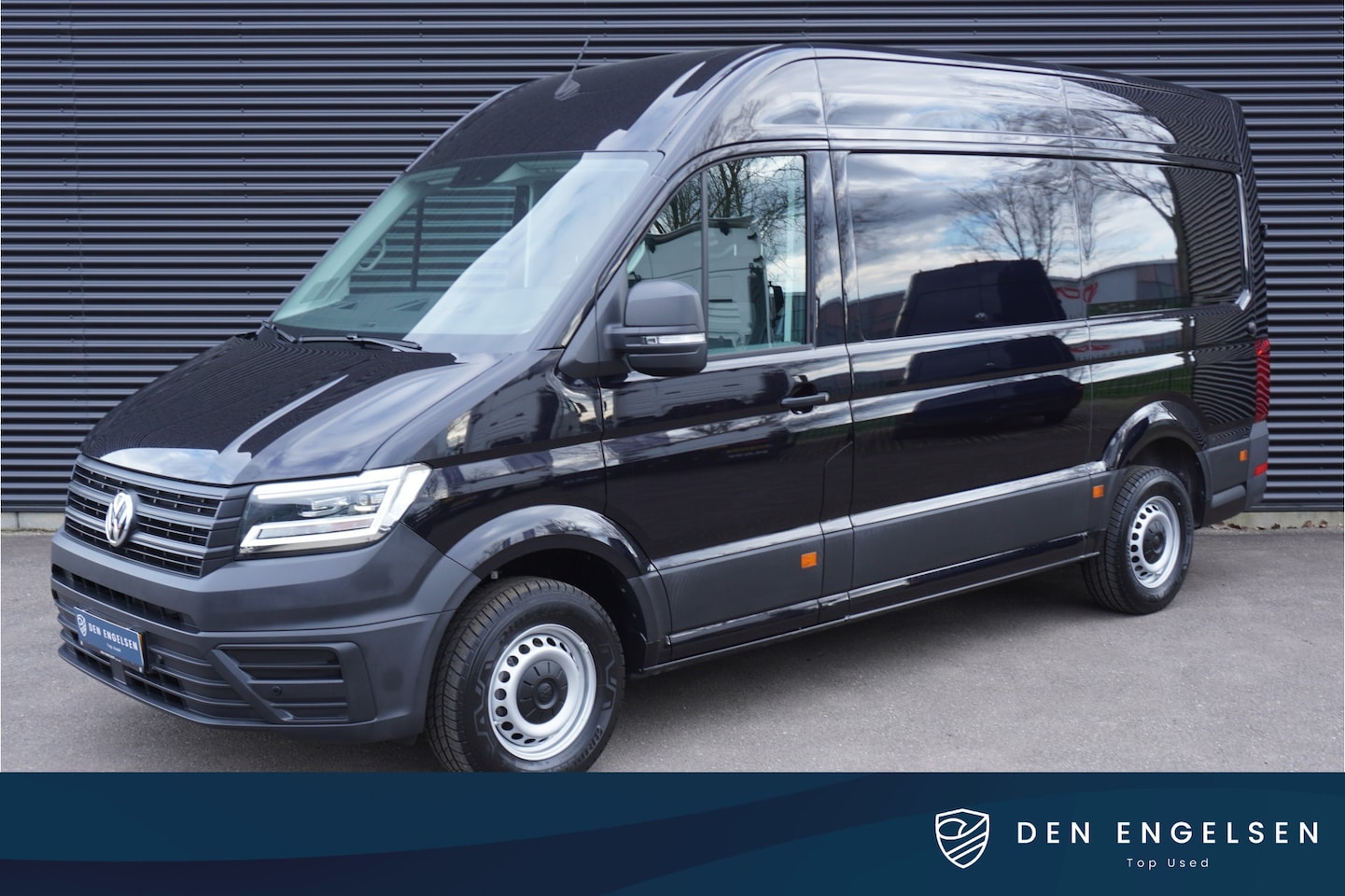 Volkswagen Crafter - 180pk Automaat L3H3/L2H2 Navigatie Camera Apple Carplay LED Stoelverwarming - AutoWereld.nl