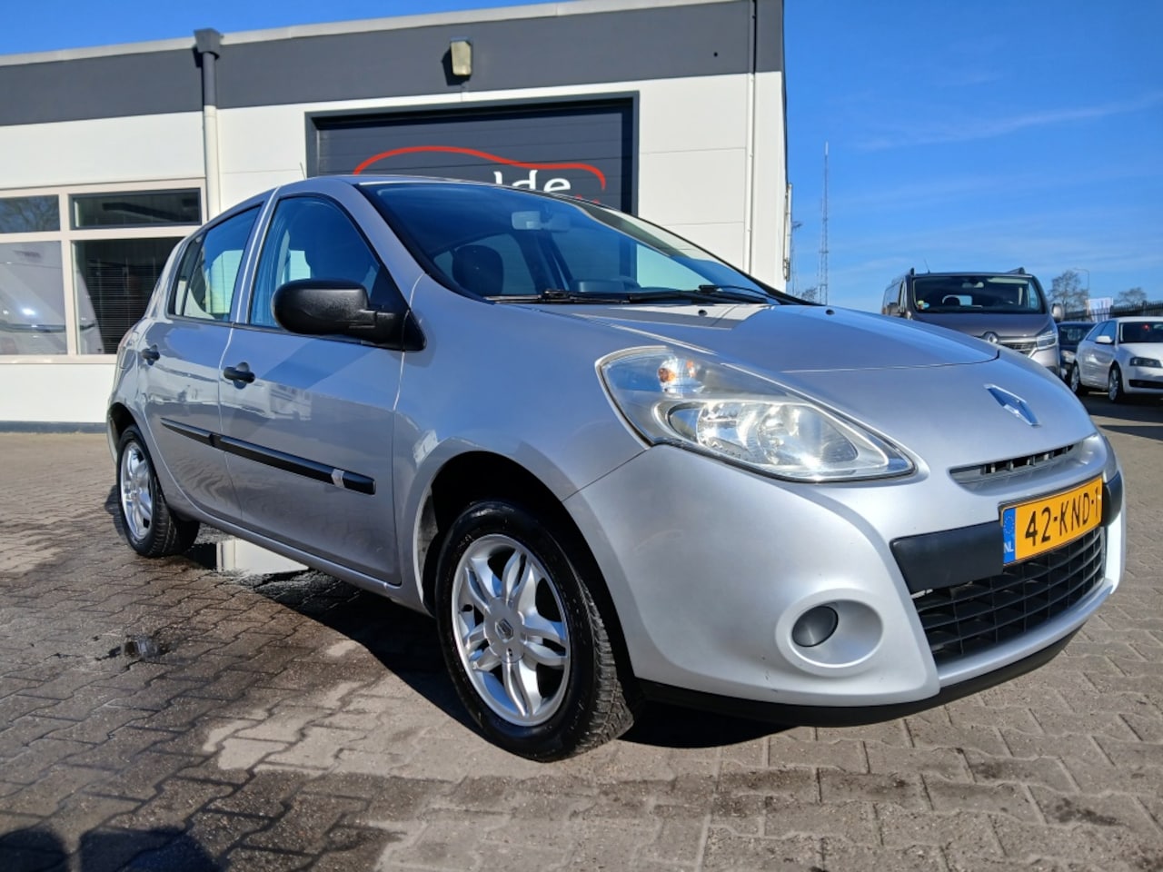 Renault Clio - 1.2 Special Line/5-Deurs/Navi/Apk 03-'27 - AutoWereld.nl