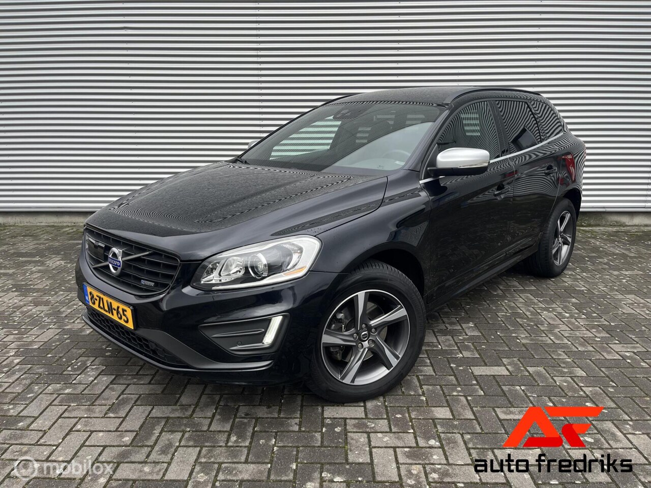 Volvo XC60 - 2.0 D4 FWD Summum R-Design | Stoelverwarming | Adpt Cruise | - AutoWereld.nl
