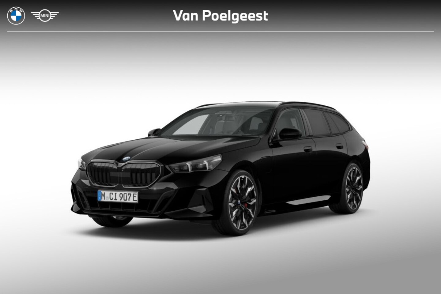 BMW 5-serie Touring - 550e xDrive | M Sportpakket Pro | Innovation Pack | Travel Pack | Comfort Pack | Trekhaak - AutoWereld.nl