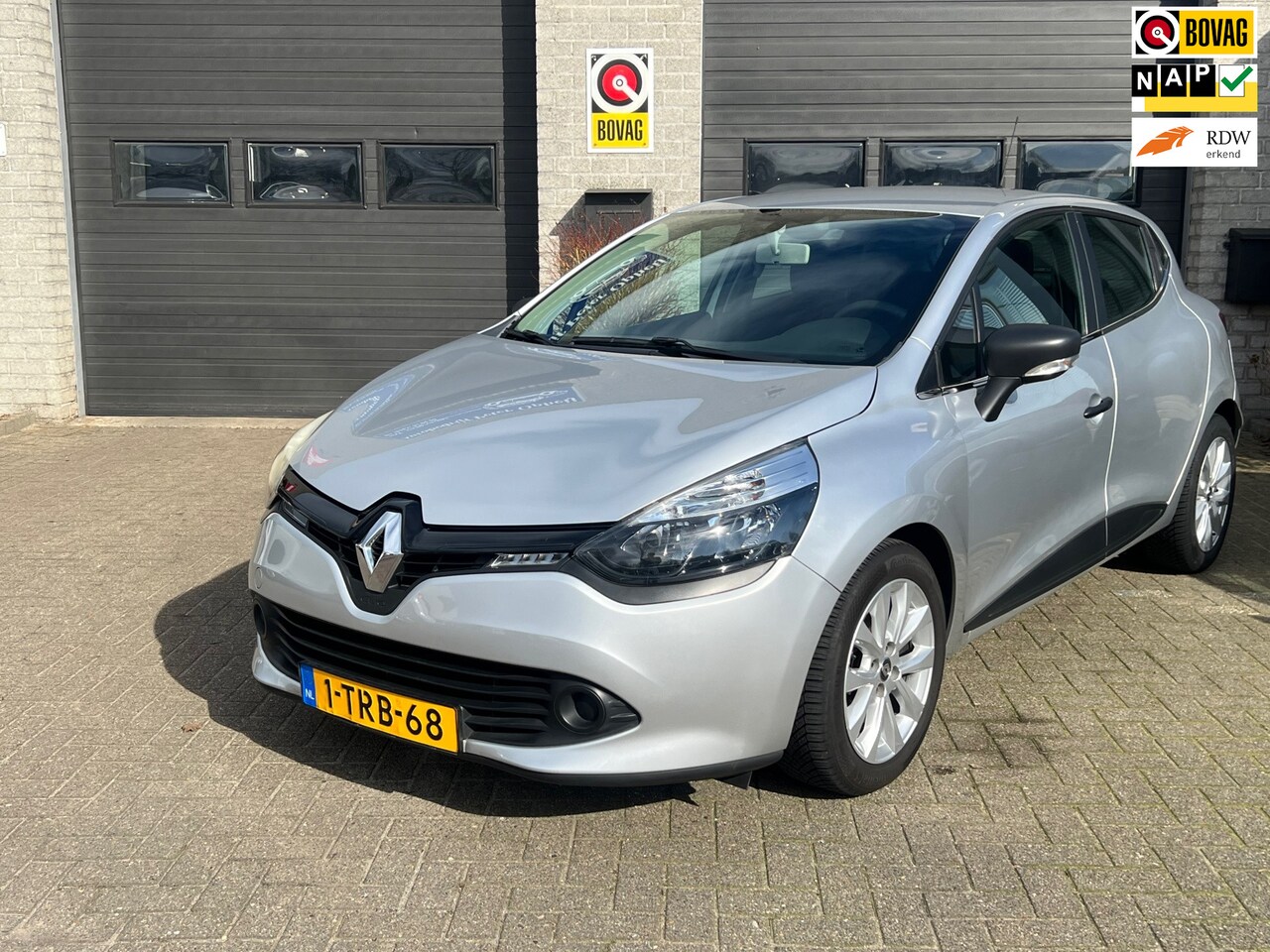 Renault Clio - 0.9 TCe Authentique APK: 15-01-2027 - AutoWereld.nl