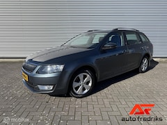 Skoda Octavia Combi - 1.4 TSI Ambition Businessline | Navigatie | Stoelverwarming