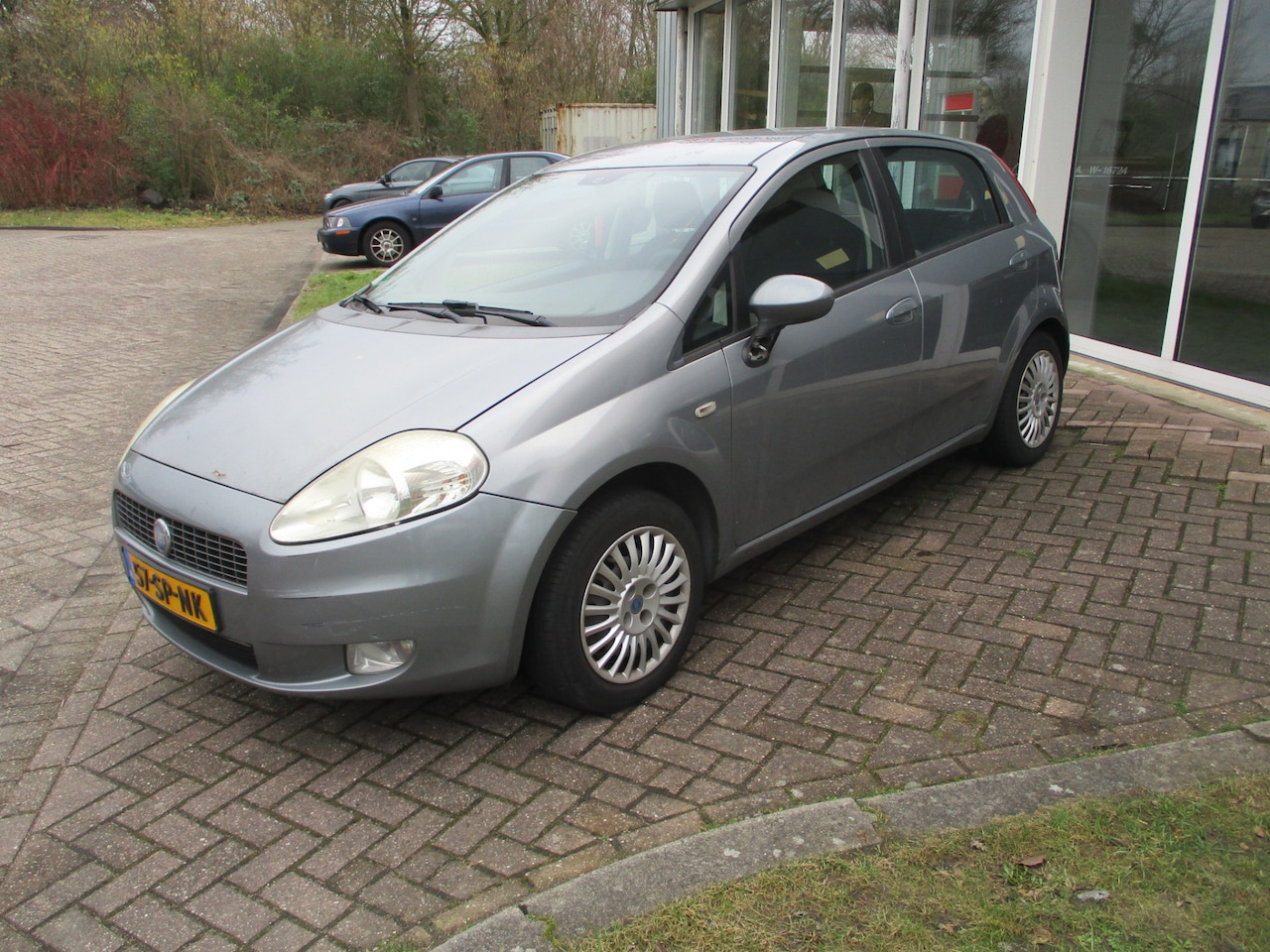 Fiat Grande Punto - 1.4 Dynamic Zo mee! inruilkoopje! Startmotor weigert soms! - AutoWereld.nl