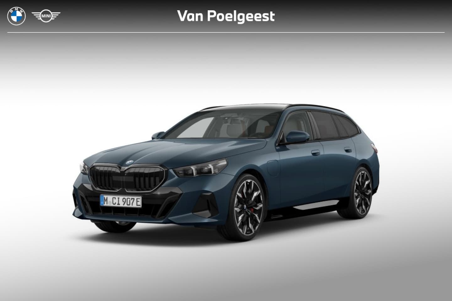 BMW 5-serie Touring - 550e xDrive | M Sportpakket Pro | Innovation Pack | Travel Pack | Comfort Pack | Trekhaak - AutoWereld.nl