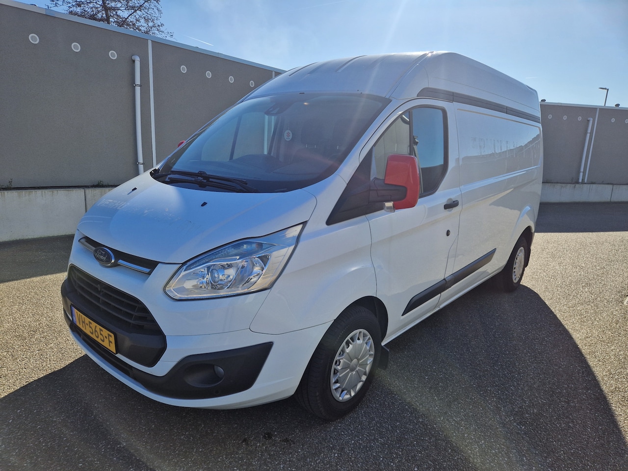 Ford Transit Custom - 290 2.2 TDCI L2H1 Trend 290 2.2 TDCI L2H1 Trend - AutoWereld.nl