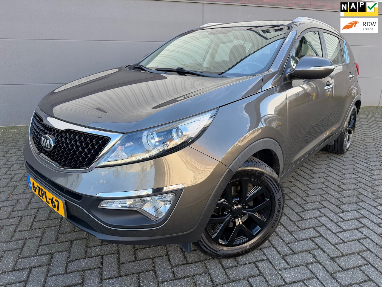 Kia Sportage - 1.6 GDI BusinessLine*CRUISE*NAVI*CAMERA*TERKHAAK*VELGEN*Park-Sensoren*APK*NAP*Elkt-ramen - AutoWereld.nl