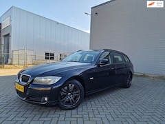 BMW 3-serie Touring - 320d Efficient Dynamics Luxury Line PSENSOR CRUISE 2 X SLEUTELS