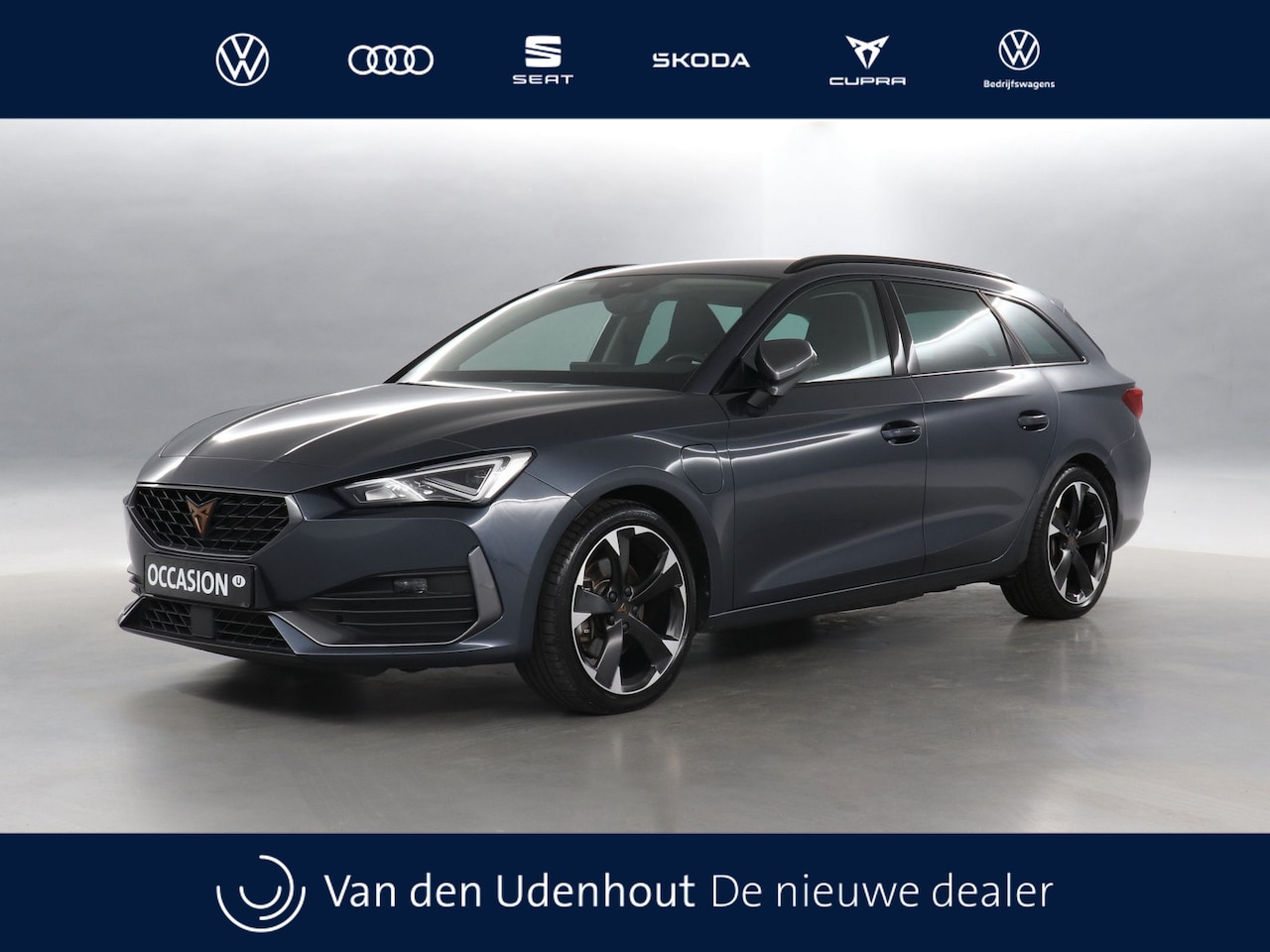 CUPRA Leon Sportstourer - 1.4 TSI eHybrid 204pk PHEV Adrenaline / Navigatie / Camera / Trekhaak - AutoWereld.nl