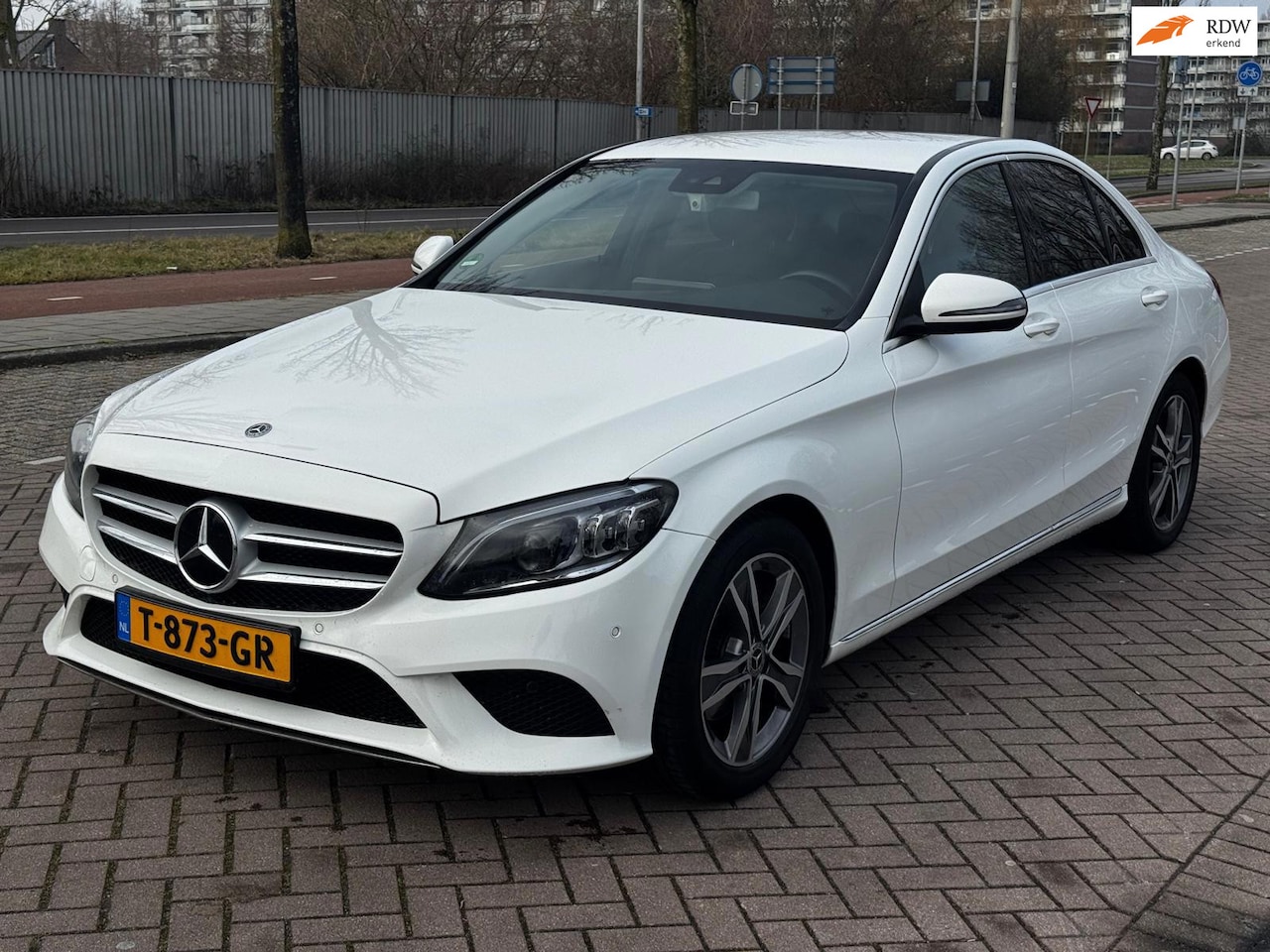Mercedes-Benz C-klasse - 200 Business Solution AMG*Automaat*CarPlay*Cruise*Camera*StoelVerwarming*Velgen - AutoWereld.nl