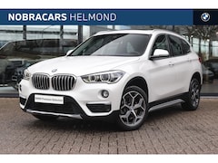 BMW X1 - sDrive20i High Executive xLine Automaat / Panoramadak / Sportstoelen / Achteruitrijcamera