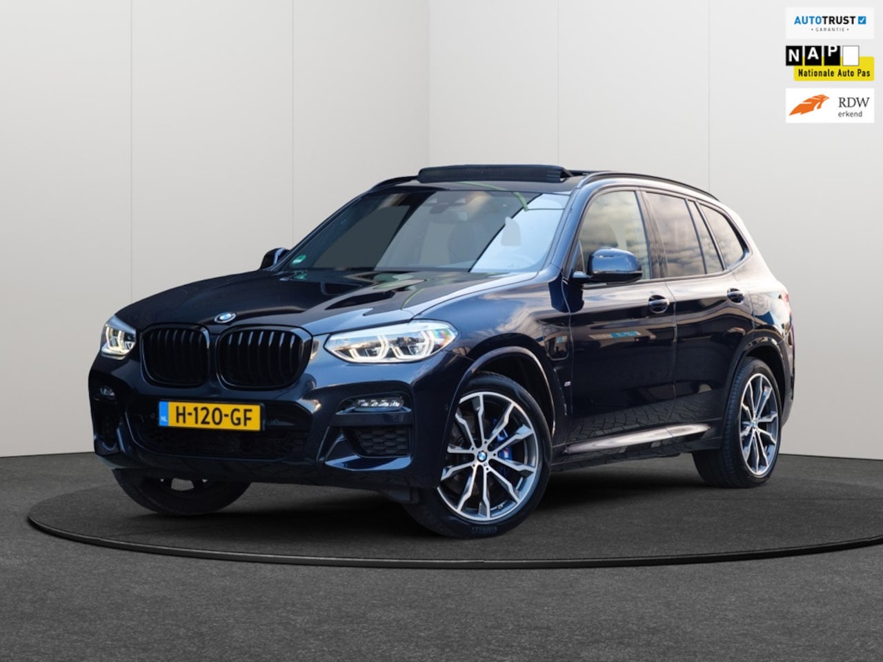 BMW X3 - XDrive30e Executive|M-SPORT|PANO - AutoWereld.nl