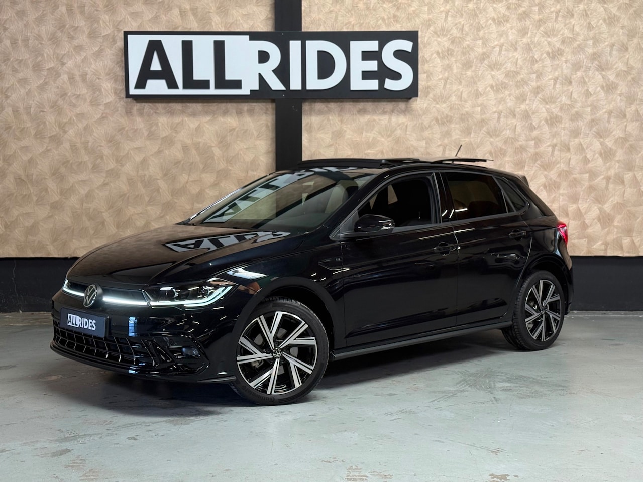 Volkswagen Polo - 1.0 TSI R-Line |pano | camera | stoelverwarming |IQ.Light | - AutoWereld.nl