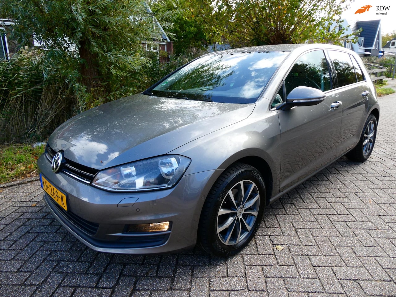 Volkswagen Golf - 1.2 TSI 110pk 5-deurs Clima Cruise Navi PDC Camera - AutoWereld.nl