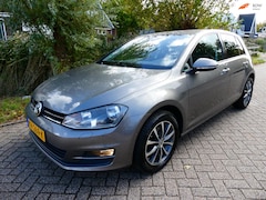Volkswagen Golf - 1.2 TSI 110pk 5-deurs Clima Cruise Navi PDC Camera