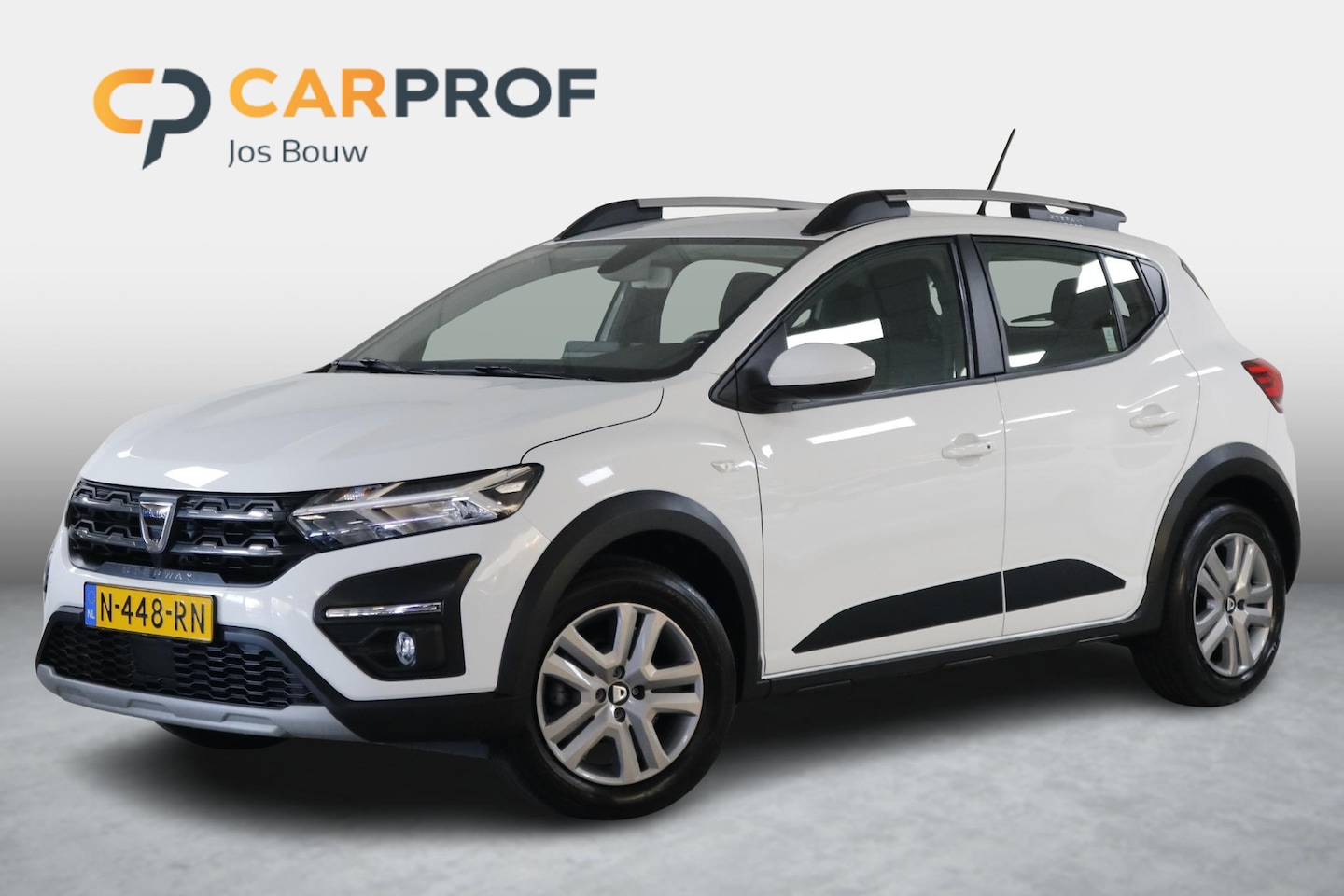 Dacia Sandero - 1.0 TCe 100 Bi-Fuel Essential LPG | Climate | DAB | Cruise | Wireless Carplay. - AutoWereld.nl