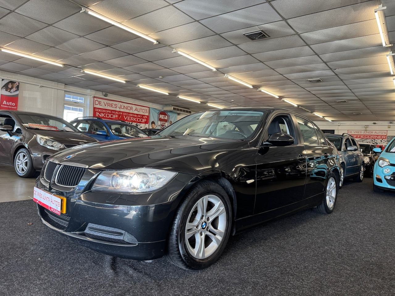 BMW 3-serie - 318i Business Line. Geheel Dealer onderhouden, nwe apk en alle opties! - AutoWereld.nl