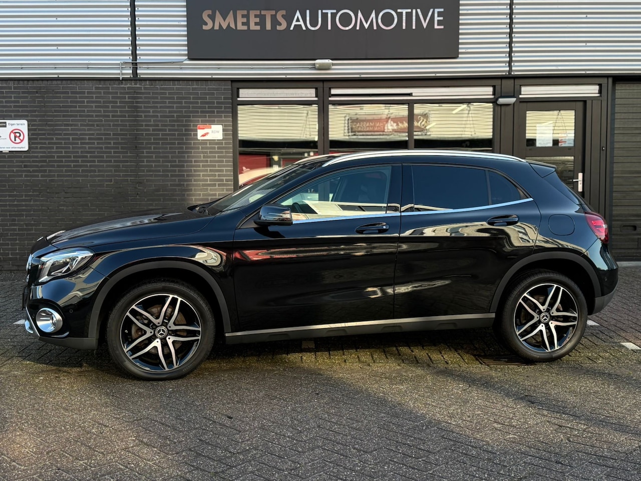 Mercedes-Benz GLA-Klasse - 200 Premium 200 Premium,Pano,Stoelverw,Cruise,Automaat. - AutoWereld.nl