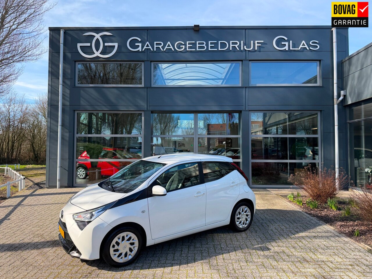 Toyota Aygo - 1.0 VVT-i x-play camera - carplay - AutoWereld.nl