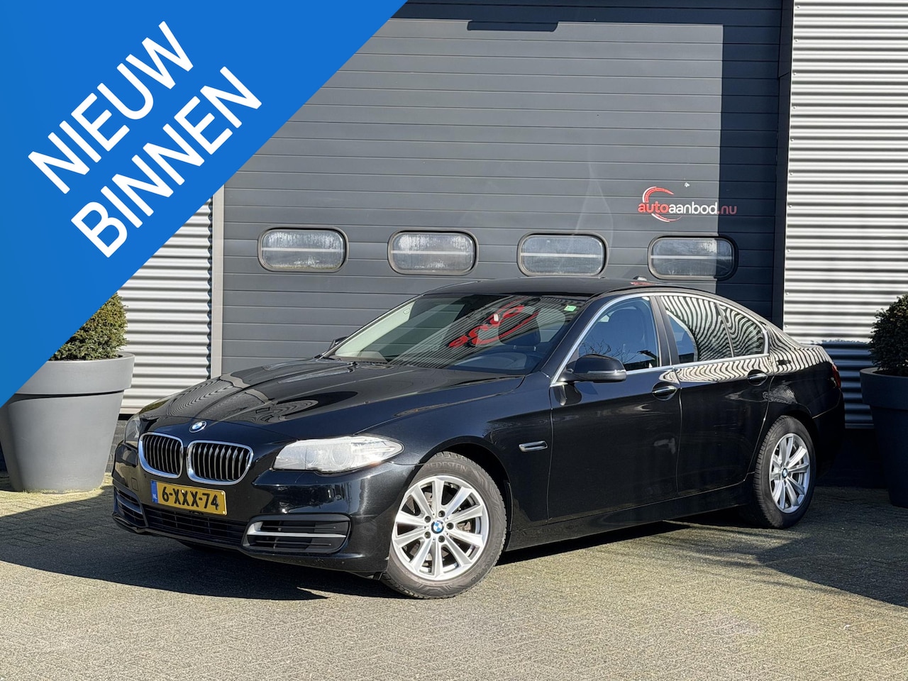 BMW 5-serie - 518d Executive M-Sport Stuur | Navigatie | Xenon | Lichtmetalen Velgen | Parkeersensoren | - AutoWereld.nl