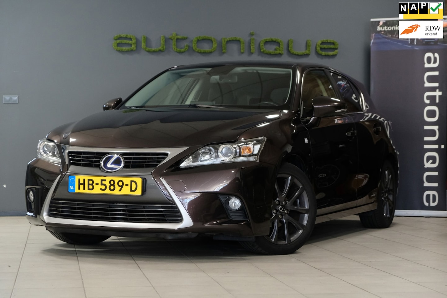 Lexus CT 200h - *25th Edition* Camera/Navigatie/Luxe Bekleding |Origineel NL geleverd| - AutoWereld.nl