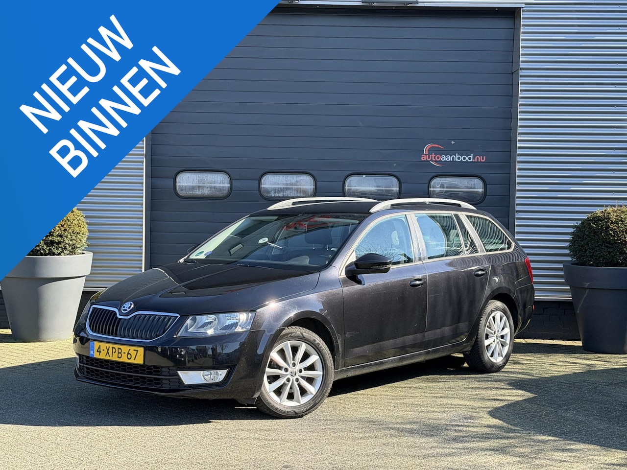 Skoda Octavia Combi - 1.2 TSI Greentech Ambition Businessline | Navigatie | Cruise Control | Lichtmetalen Velgen - AutoWereld.nl