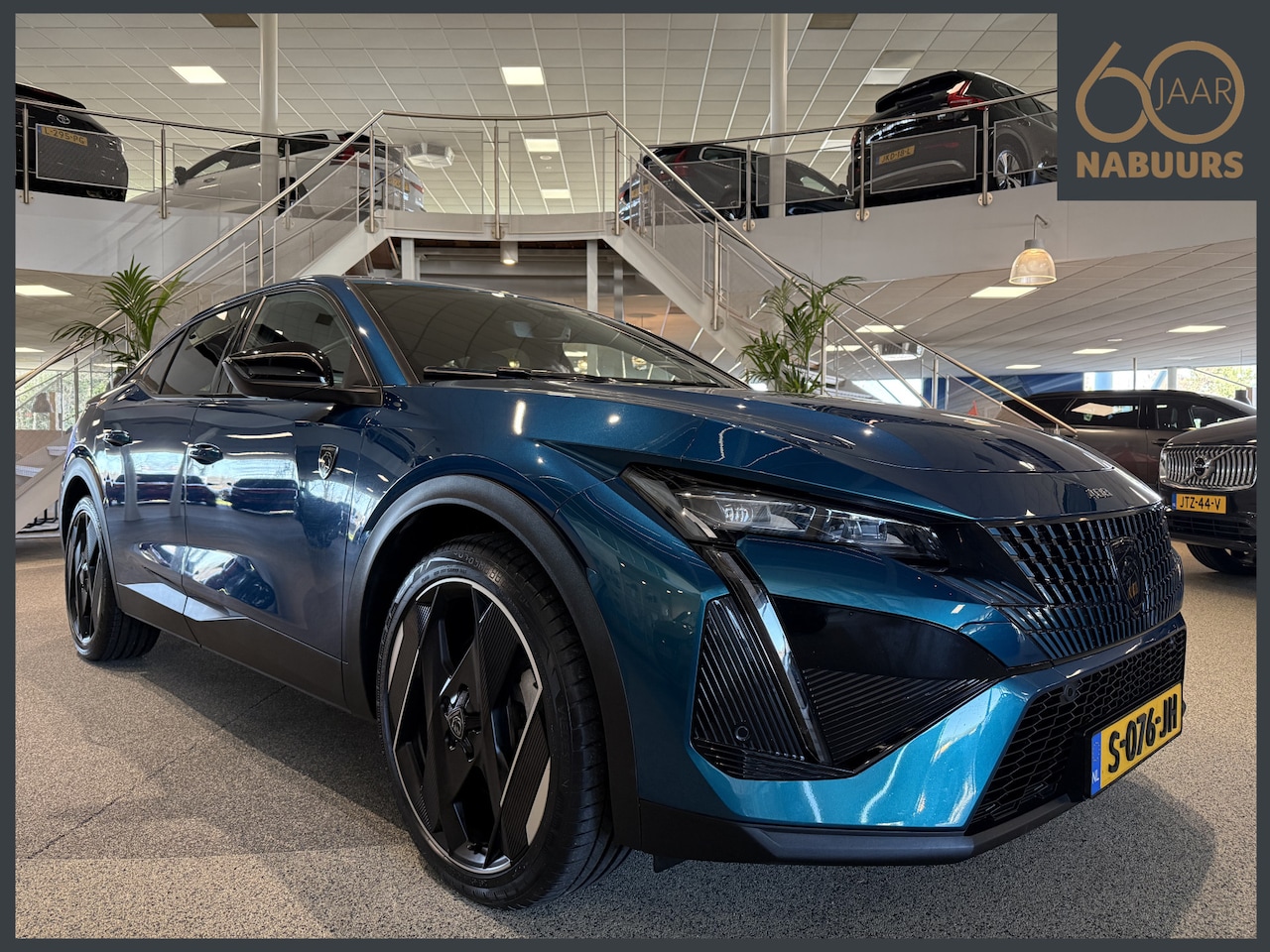 Peugeot 408 - 1.6 HYbrid GT 225pk EAT8 First Edition, NL auto, Massage, Keyless - AutoWereld.nl