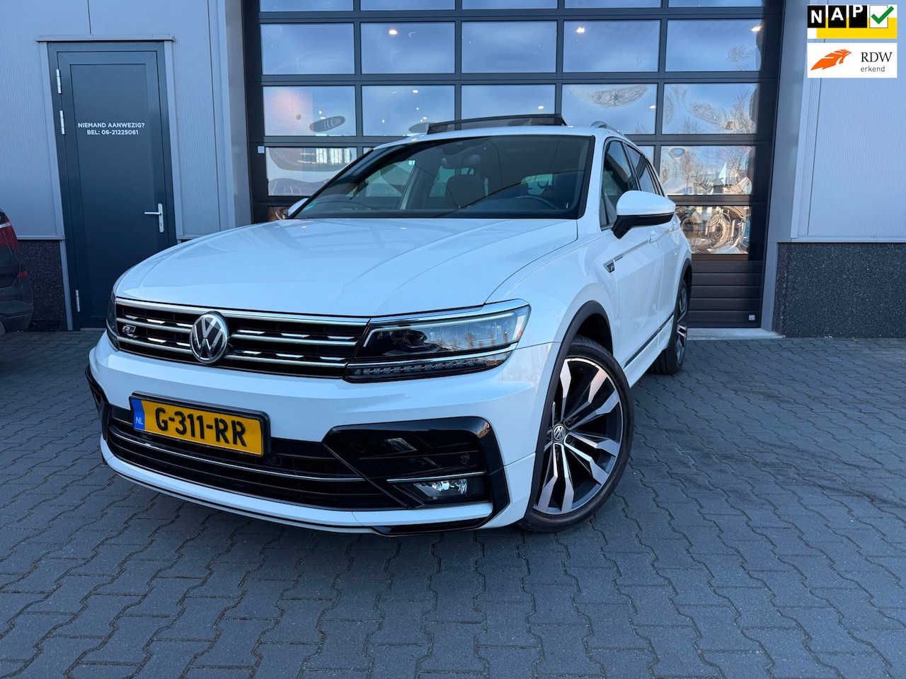 Volkswagen Tiguan - 1.5 TSI ACT Highline Business R line R-LINE 1 ste eigenaar - AutoWereld.nl