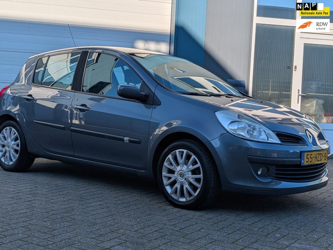 Renault Clio - 1.2-16V Collection Airco Cruise Ctrl Nwe APK - AutoWereld.nl