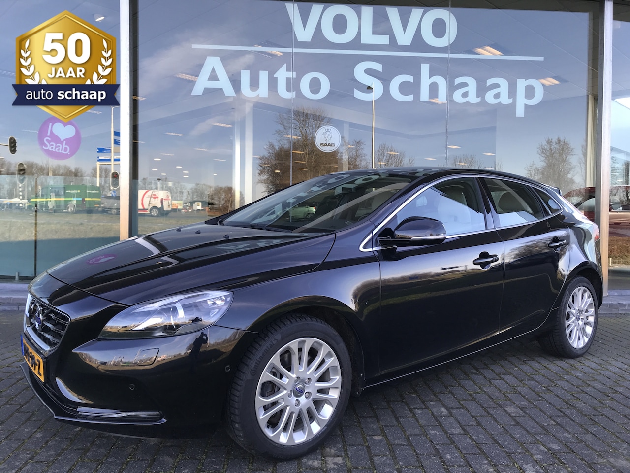 Volvo V40 - 2.5 T5 Summum Automaat | Rijklaar incl garantie | Panoramadak Adaptieve cruise Keyless Tre - AutoWereld.nl