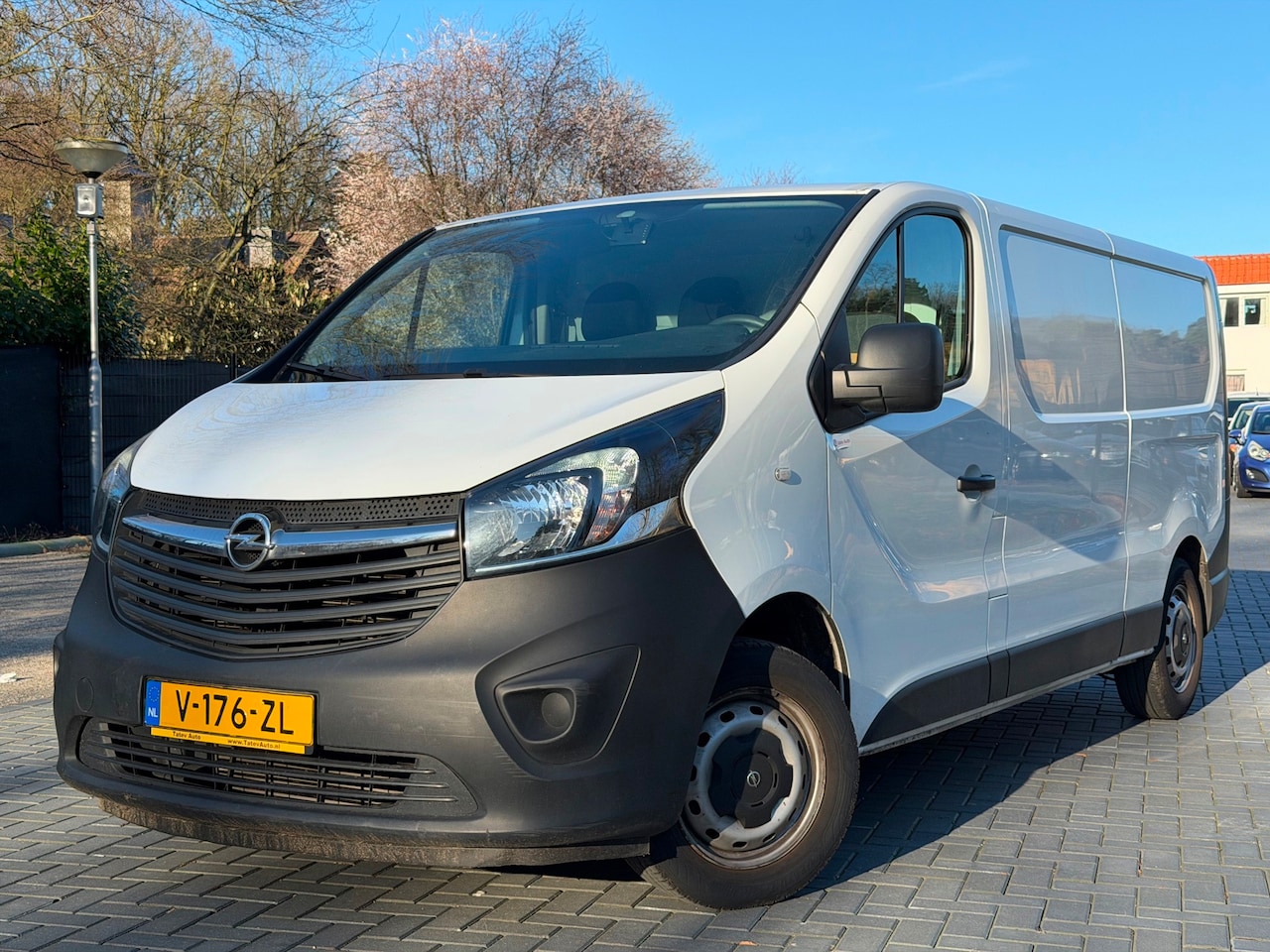 Opel Vivaro - 1.6 CDTI L2H1 Sport EcoFlex/Cruise/Camera/Airco/BT Audio - AutoWereld.nl