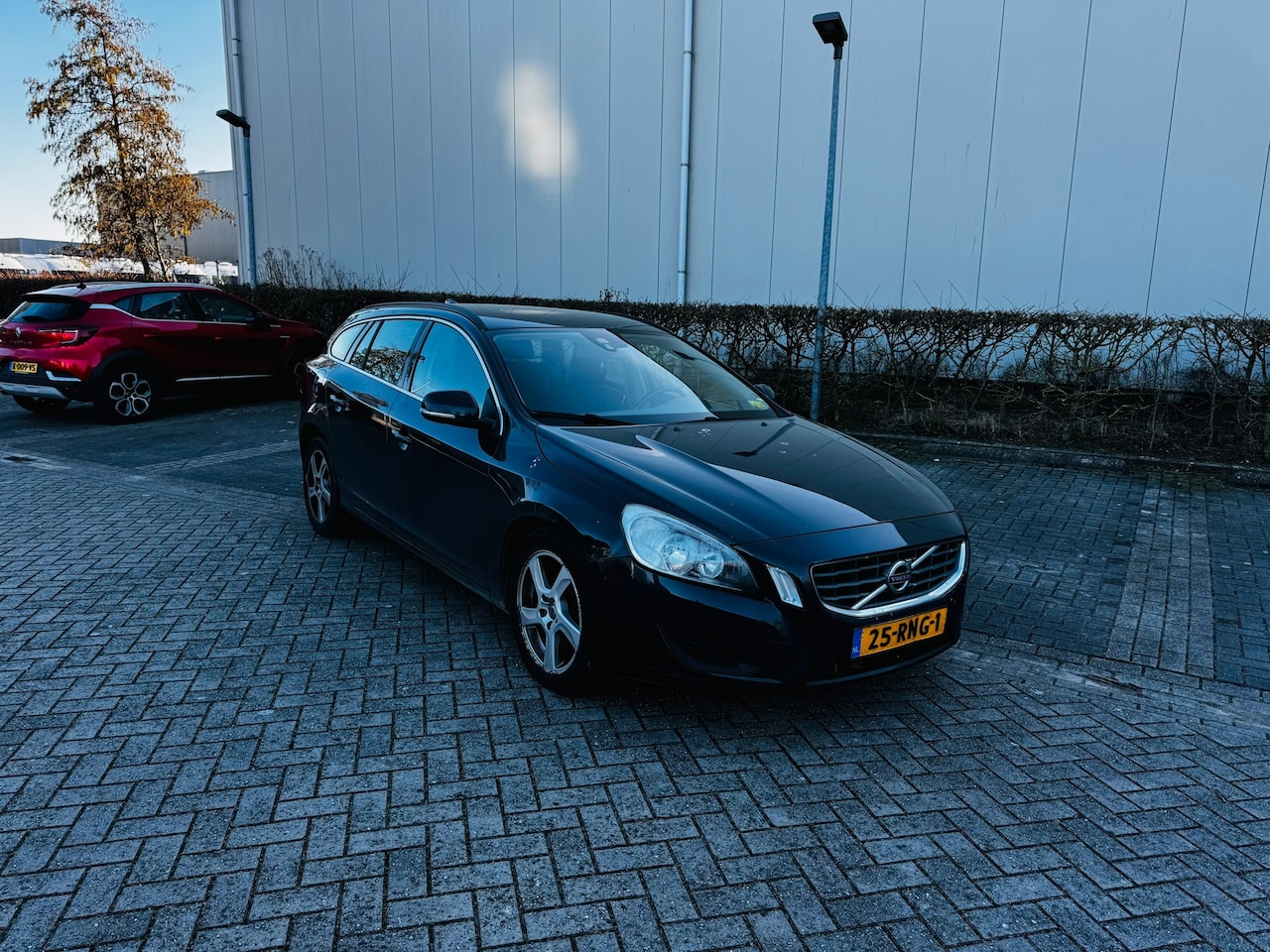 Volvo V60 - 1.6 T4 Momentum 1.6 T4 Momentum - AutoWereld.nl