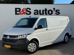 Volkswagen Transporter - 2.0 TDI L2H1 28 Highline Cruise Airco Navi Apple / Android PDC voor en achter Bluetooth