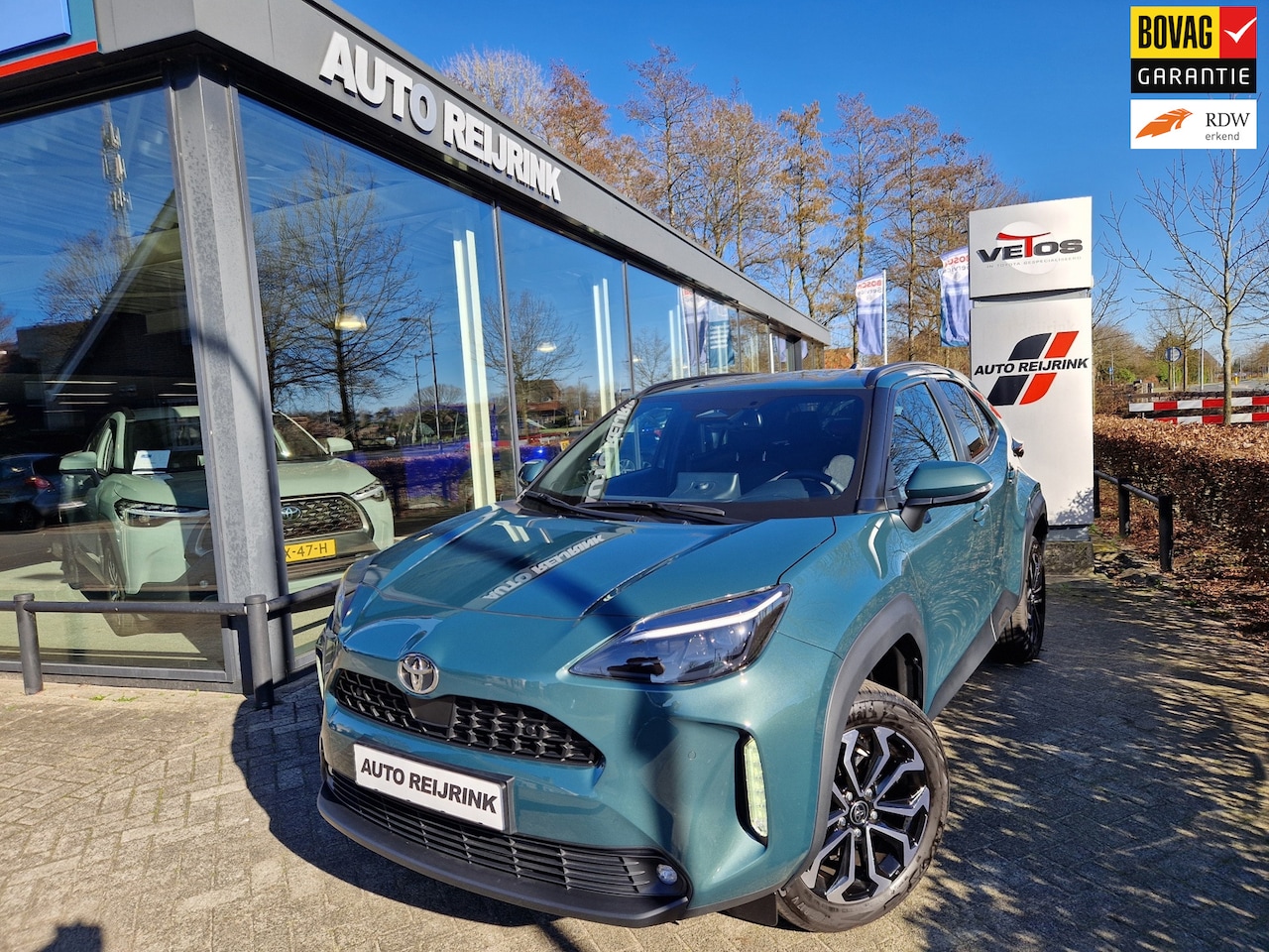 Toyota Yaris Cross - 1.5 Hybrid 130 STYLE SAFETY/KEYLESS/PARKEERSENS V+A/DODE HOEK/LMV/STOEL-EN STUURVERWARMING - AutoWereld.nl