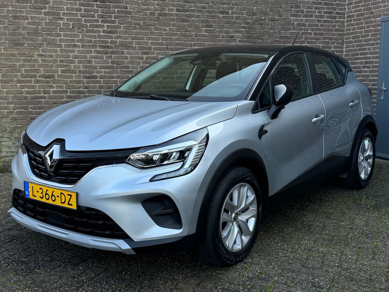 Renault Captur - 1.0 TCe 90 Zen Carplay Lane-Assist Parkeersens. Org.NL NAP - AutoWereld.nl