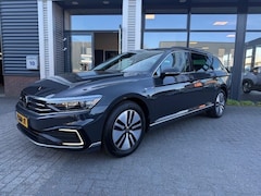 Volkswagen Passat Variant - 1.4 TSI PHEV GTE Business Carplay Stoelverw. Camera Trekhaak