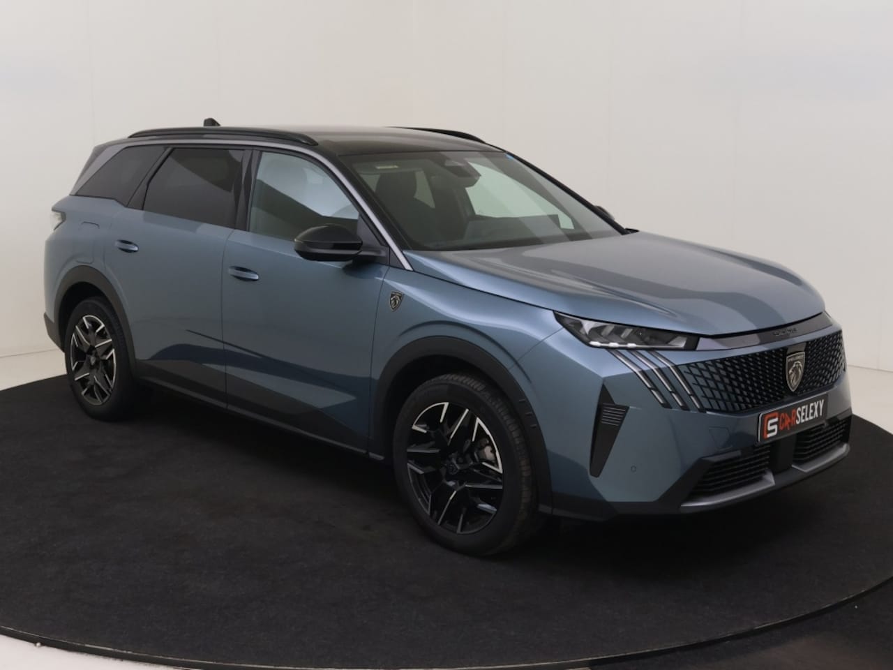 Peugeot 5008 - Hybrid 136PK GT Automaat 7-Persoons Navigatie Carplay Winterpack - AutoWereld.nl