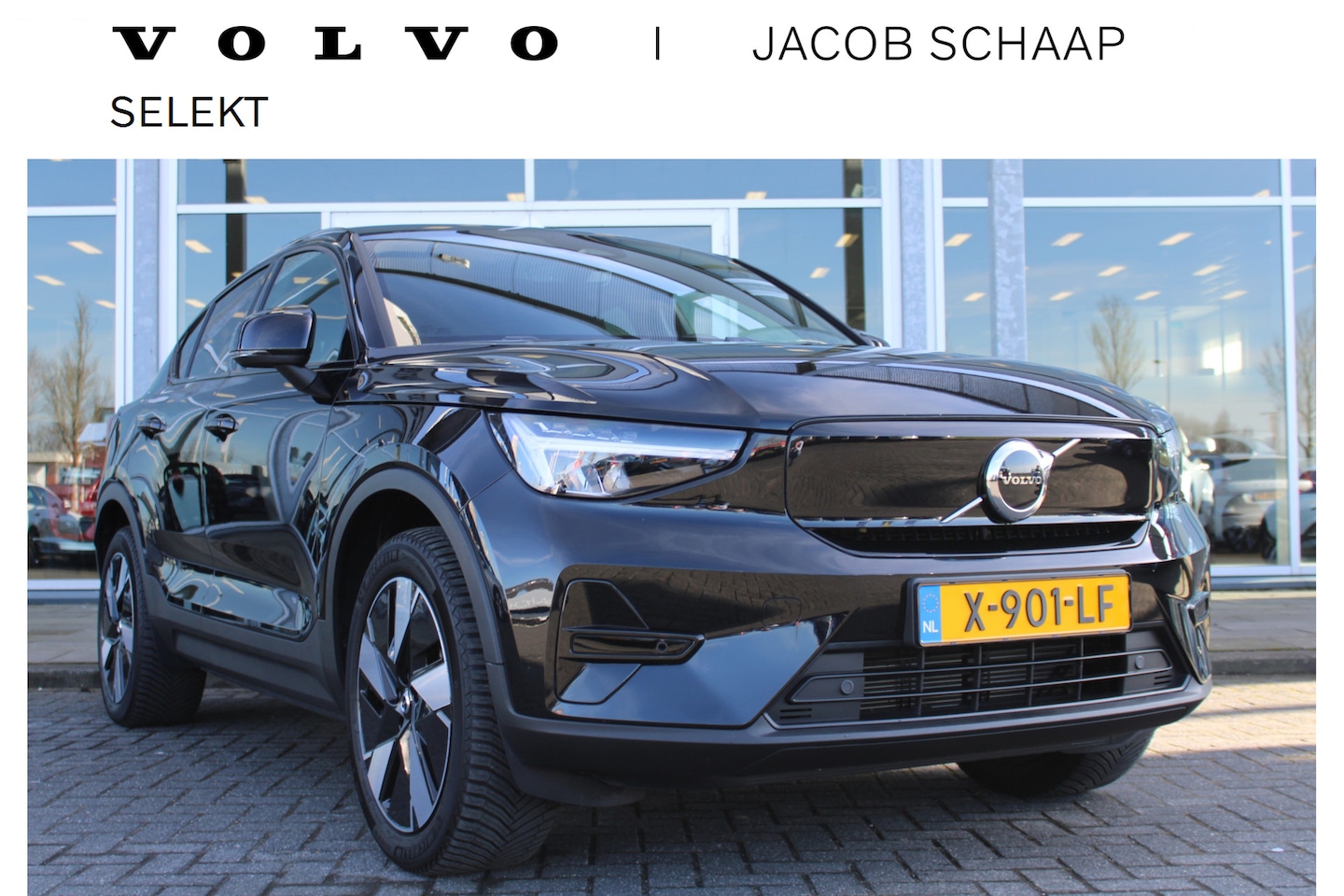 Volvo C40 - Single Motor Plus 69 kWh | Camera | Draadloze telefoonlader | Extra getint glas | All-Seas - AutoWereld.nl