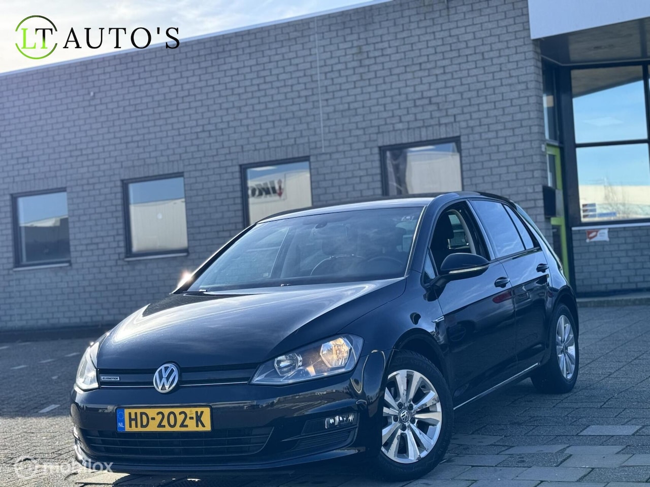 Volkswagen Golf - 1.0 TSI Business Edition Connected|Camera - AutoWereld.nl