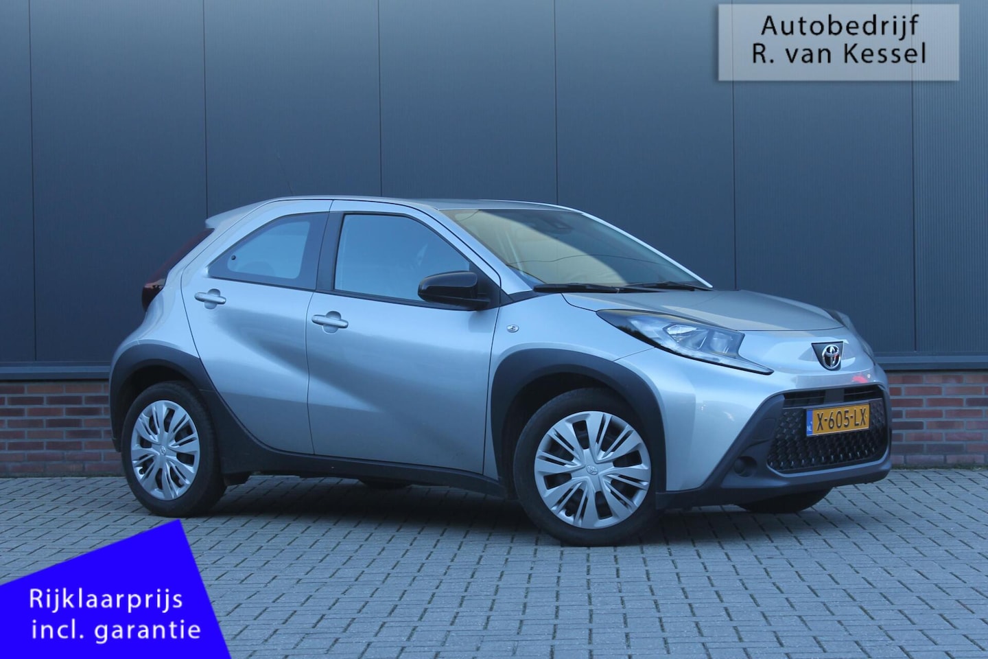 Toyota Aygo X - 1.0 VVT-i S-CVT Play I Automaat I Carplay I ACC I NL-auto - AutoWereld.nl