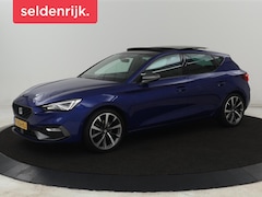 SEAT Leon - 1.0 TSI FR Launch Edition | Panoramadak | Trekhaak | Stoelverwarming | Camera | Carplay |
